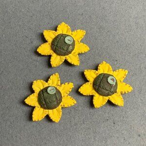 Quacker Factory Sunflower Button Covers Set Of 3 Yellow Green Floral Resin Retro